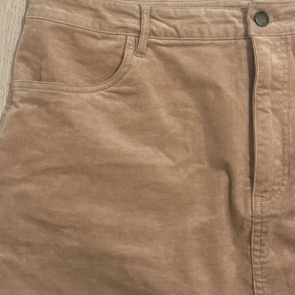 Plus Size Beige Skirt Forever 21 (1X) - Picture 2 of 5
